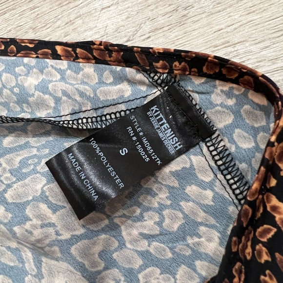 Kittenish leopard print satin tank top - Picture 4 of 5